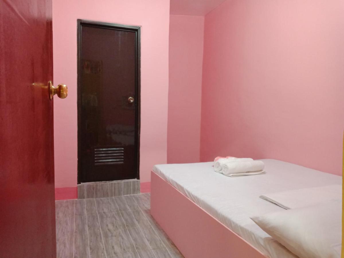Ludy'S 2 Pension House Carles Zewnętrze zdjęcie